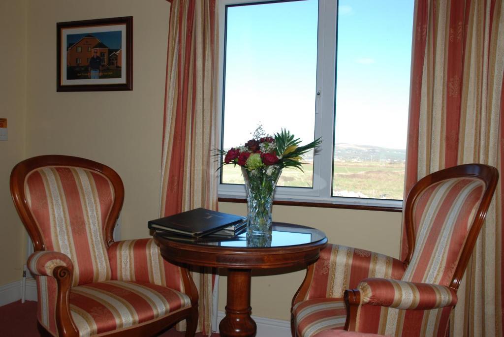 The 19Th Golf Lodge Ballybunion Quarto foto